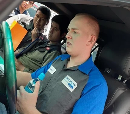 Capacitación técnica Ford con especialista de Broadway Ford
